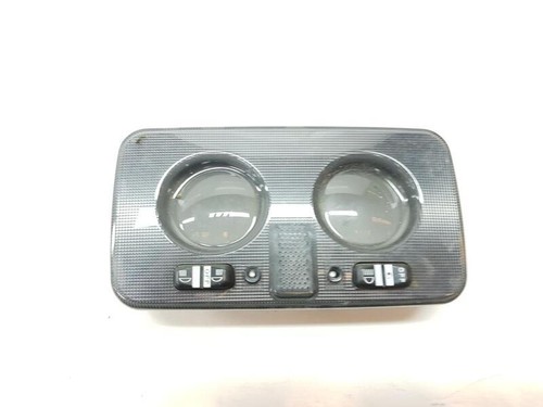 735244963 lumière habitacle