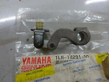 YAMAHA NOS CARBURATOR BRACKET 1LN-14291 SRX250 TT350 XT350 BW200
