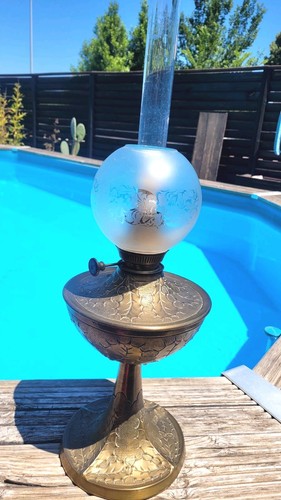 Lampe pétrole ancienne - à,