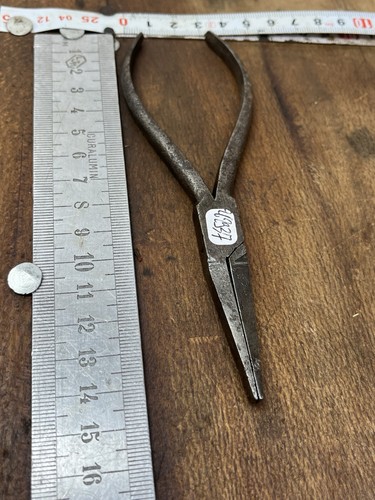 Pince outil ancien old tool