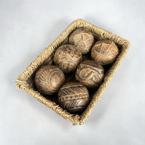 Boules bois sculptées - en,