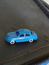 Voiture plastique miniature