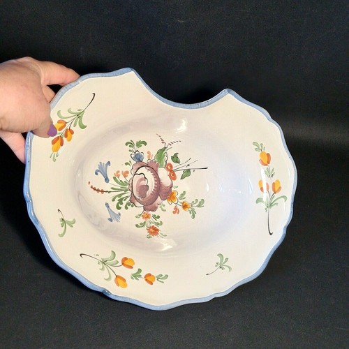 Plat barbe en faience - 🔅,