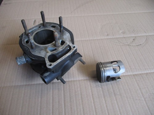 Cylindre piston pour - cylindre,