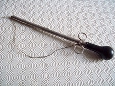 objet de vitrine trocart de