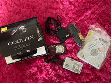 Nikon Coolpix S3000 Plum &