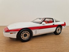 ★ 1/18 CHEVROLET CORVETTE C4