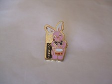 PINS  LAPIN  PILE DURACELL