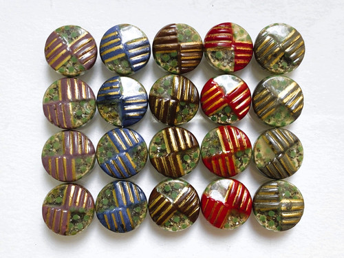 Lot petits boutons - de,