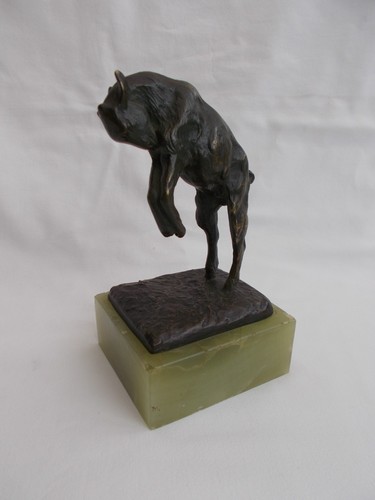 Sculpture statue bronze - statue,