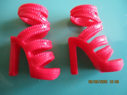 Poupee barbie paire de - /,