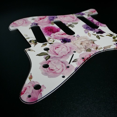 Pickguard fender strat - pickguard,