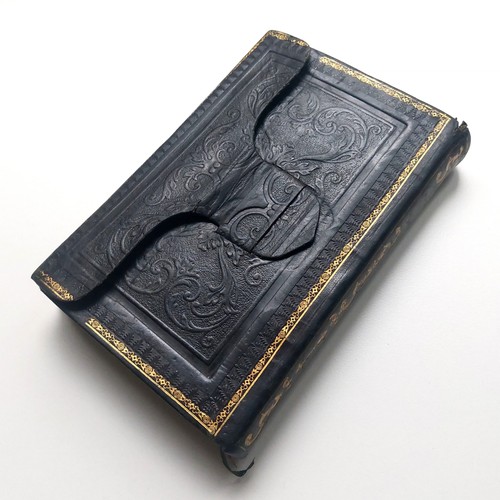 Reliure portefeuille livre - reliure,