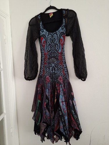 Robe save the quein - save,