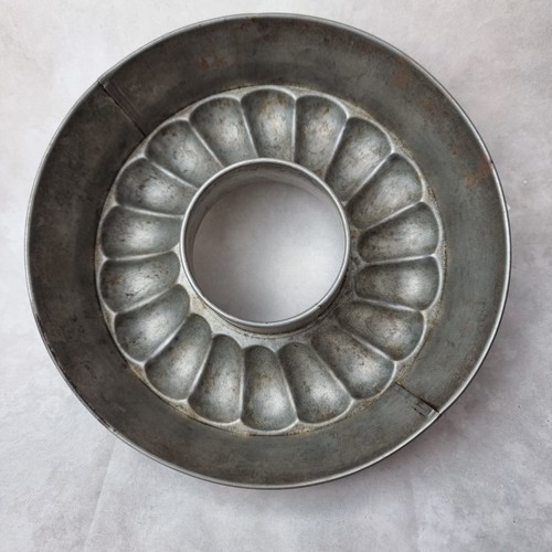 Moule ancien métal - moule, —
