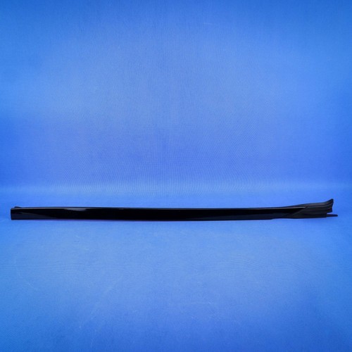 Baguette vitre avant - de,
