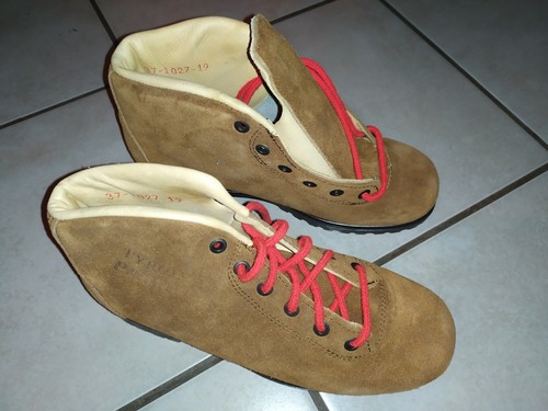 Chaussure type tyrolienne t - chaussure,