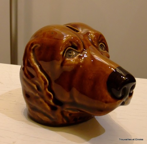 Tirelire tête chien - de,