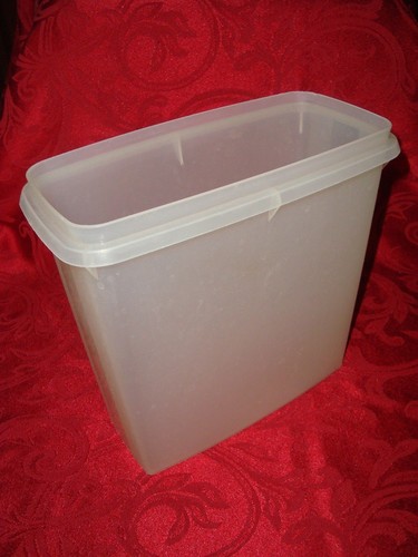 1970 tupperware 13c - 1970's, pour