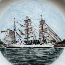 Assiette décor peint d'un 3