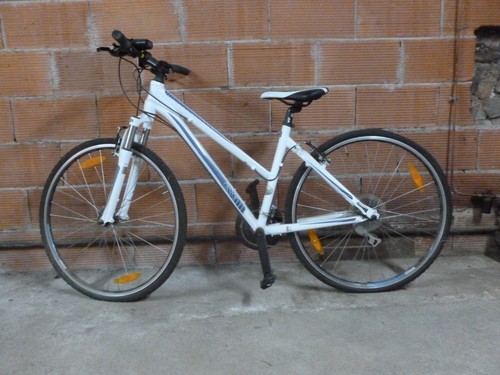 Vélo vtc giant blanc - vélo,