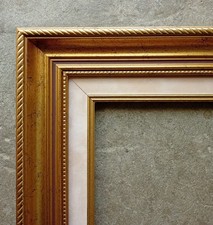 CADRE EN BOIS  DORE 39 X 32,5 CM FEUILLURE 24,4 X 18,4 FRAME FRENCH