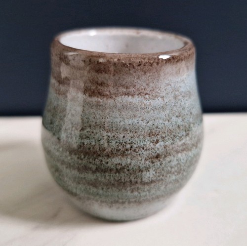 Petit pot céramique signé - pot,