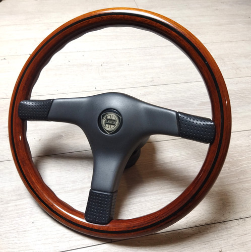 Somptueux volant bois - somptueux,