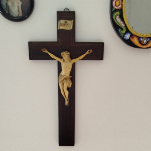 Crucifix mural bois - crucifix, foncé