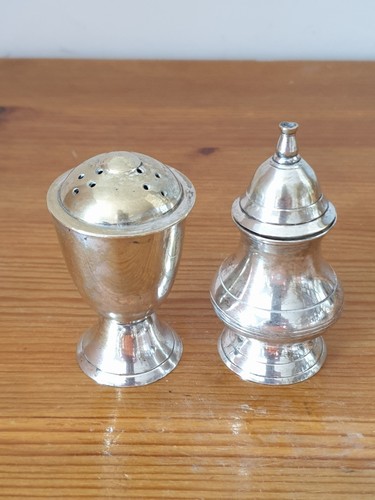 Duo salière poivrière ancien