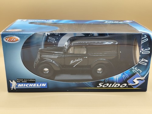 Renault juvaquatre 4 - 1/18,