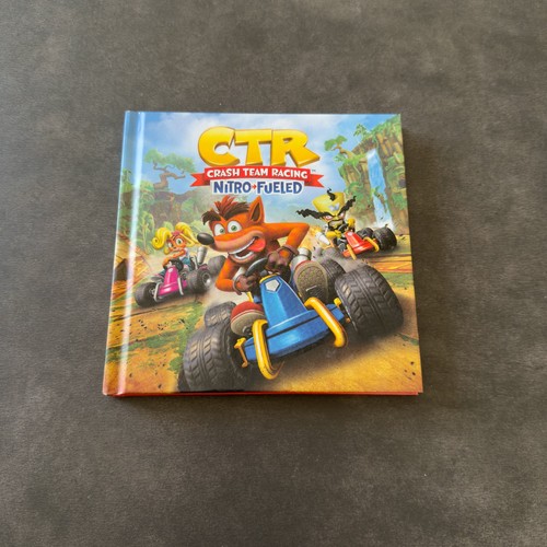 Livre crash team - crash,