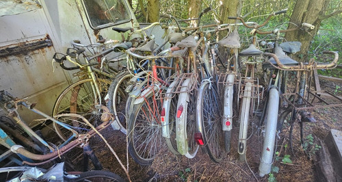 Lot vieux vélos - de,