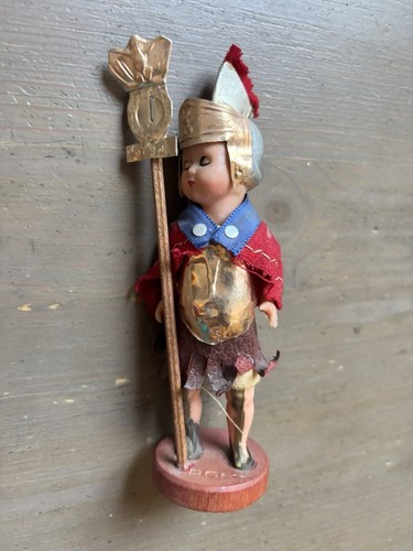 Figurine poupée souvenir
