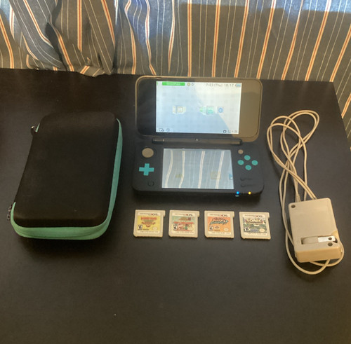 New nintendo 2ds - black, +