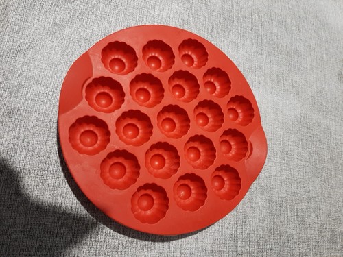 Tupperware moule bouchées - à,