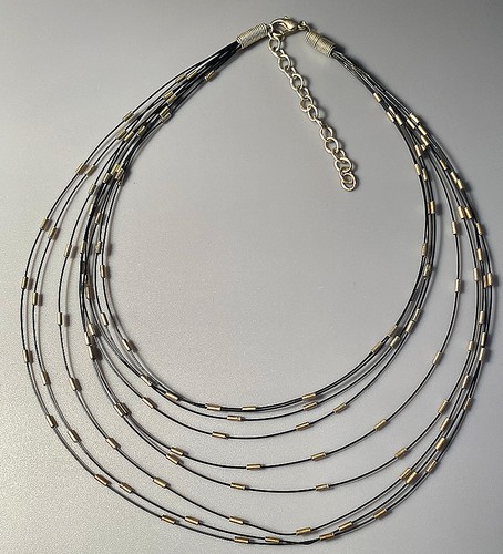 Collier rangées de - À,