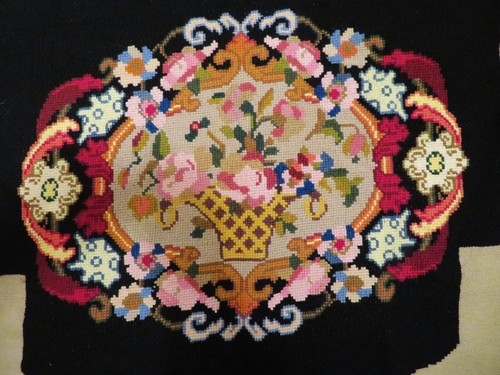 Tapisserie brodée main panier - main,