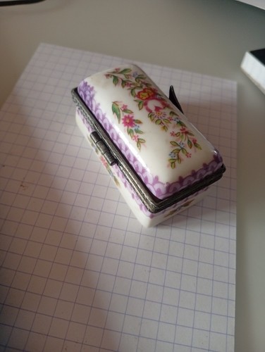 Ancienne boite pilules - ancienne,