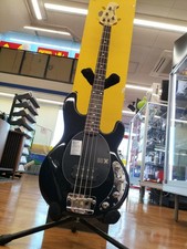 Guitare basse électrique MUSIC MAN STINGRAY