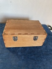 Boîte en bois à casiers