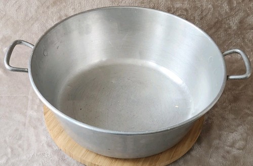Ancienne grande bassine - , à