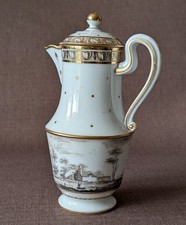 Cafetière, paysage grisaille