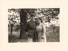 ANCIENNE PHOTOGRAPHIE MILITARIA SOLDAT EN UNIFORME ET SA FEMME
