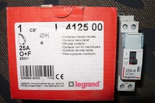 Contacteur Legrand 412500 jour/nuit 1Contact fermeture 1ouverture 20A gestionEJP