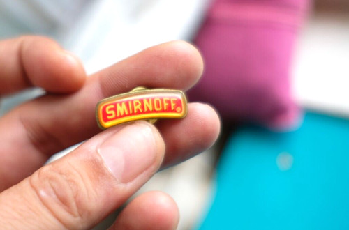 Pin alcool vodka - pin's, smirnoff
