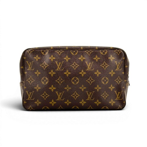 Louis vuitton trousse - vuitton, toilette