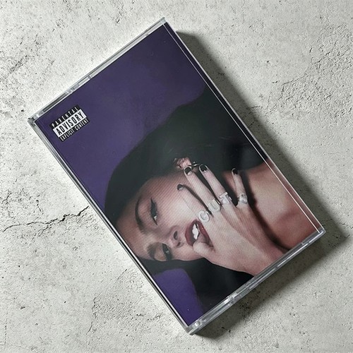 Cassette violette neuve - , et