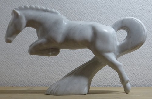 Marbre carrare cheval - de,