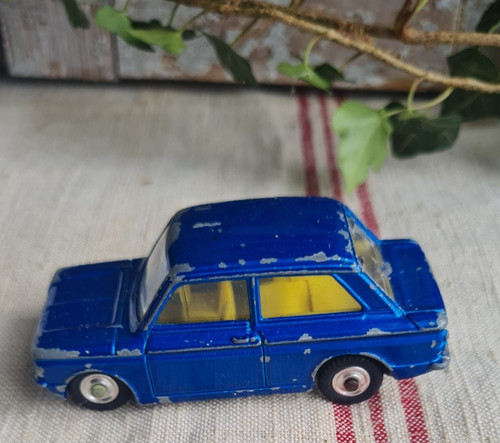 Ancienne voiture dinky toys - ancienne,